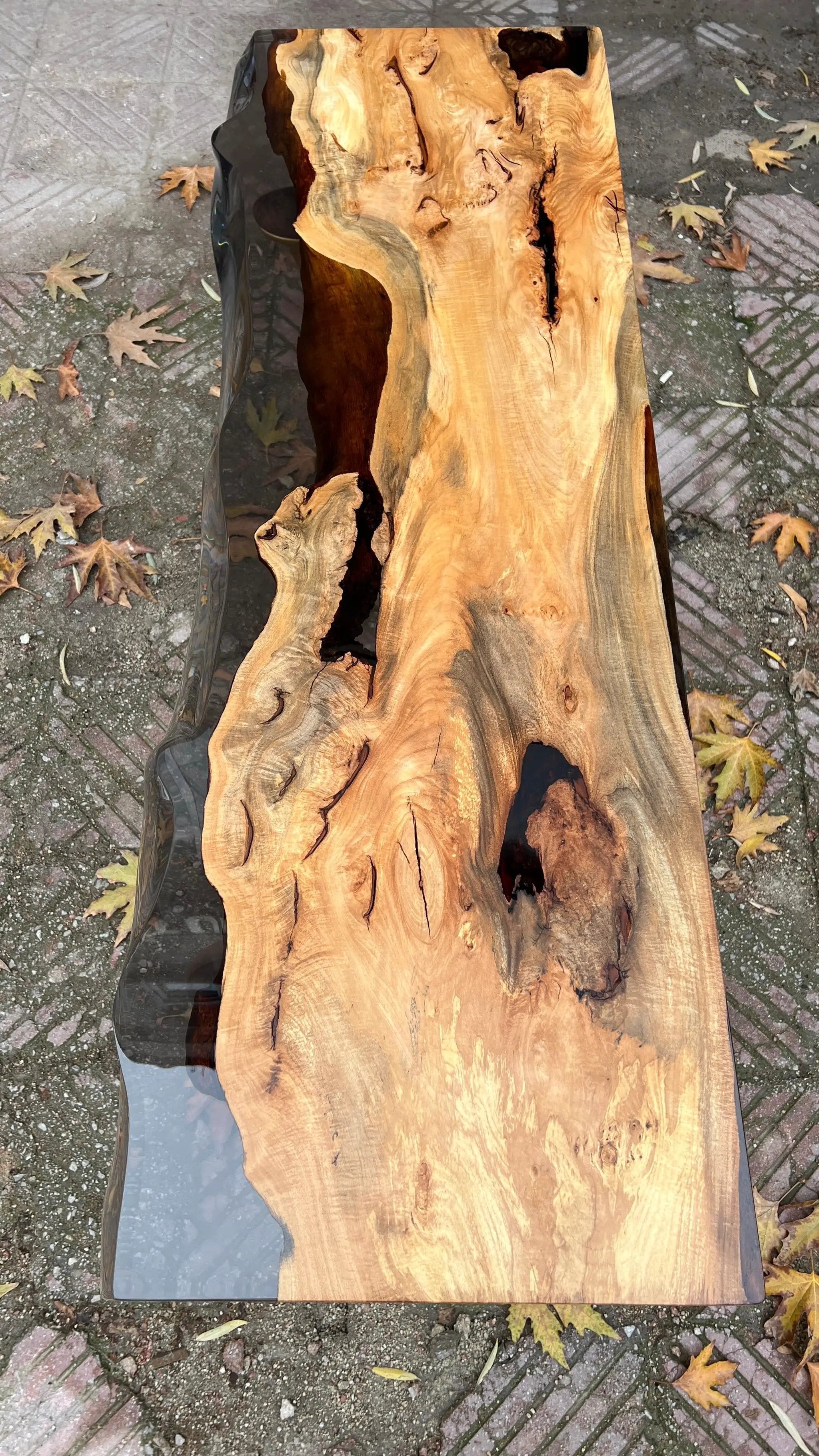 Resin Live Edge Console Table Made of Linden Wood - Foyer Table- Entryway Table by Gizz