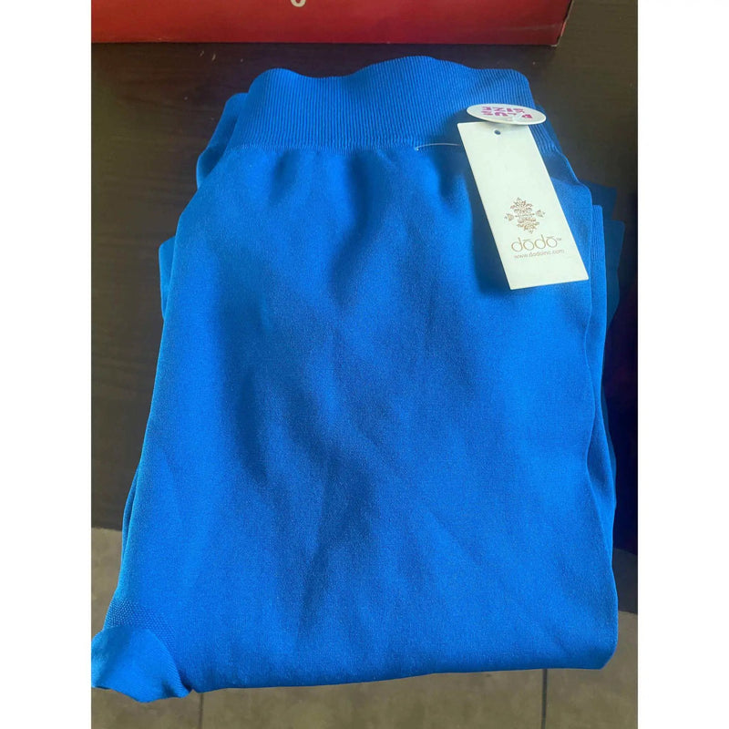 SOLID SEAMLESS LEGGINGS - PLUS by Selzalot