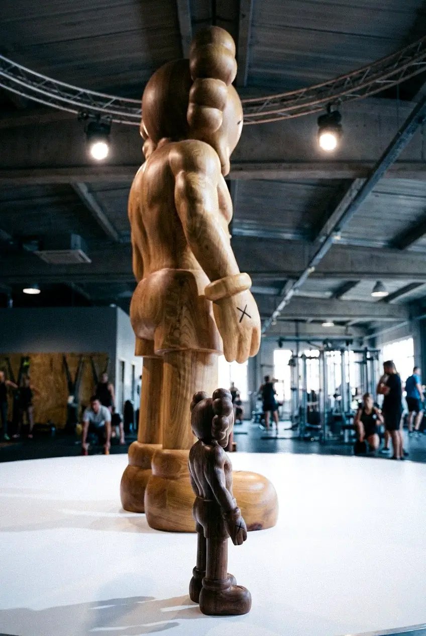 Muscular Wooden Sculpture – Gym & Fitness Art Decor, photo 9 of 11