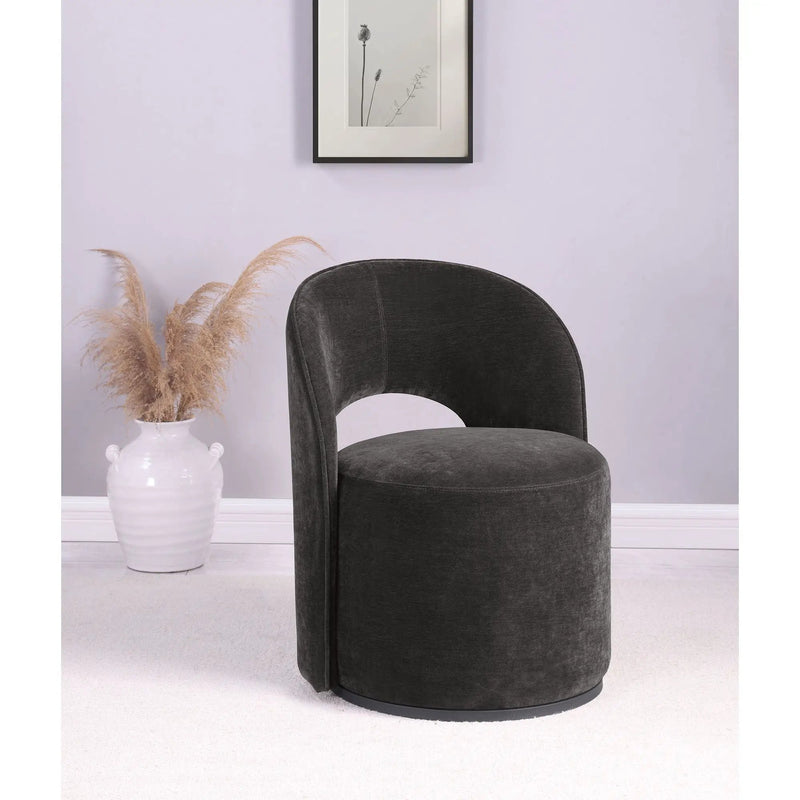 Quinto - Swivel Accent Chair by HouseOfZazla