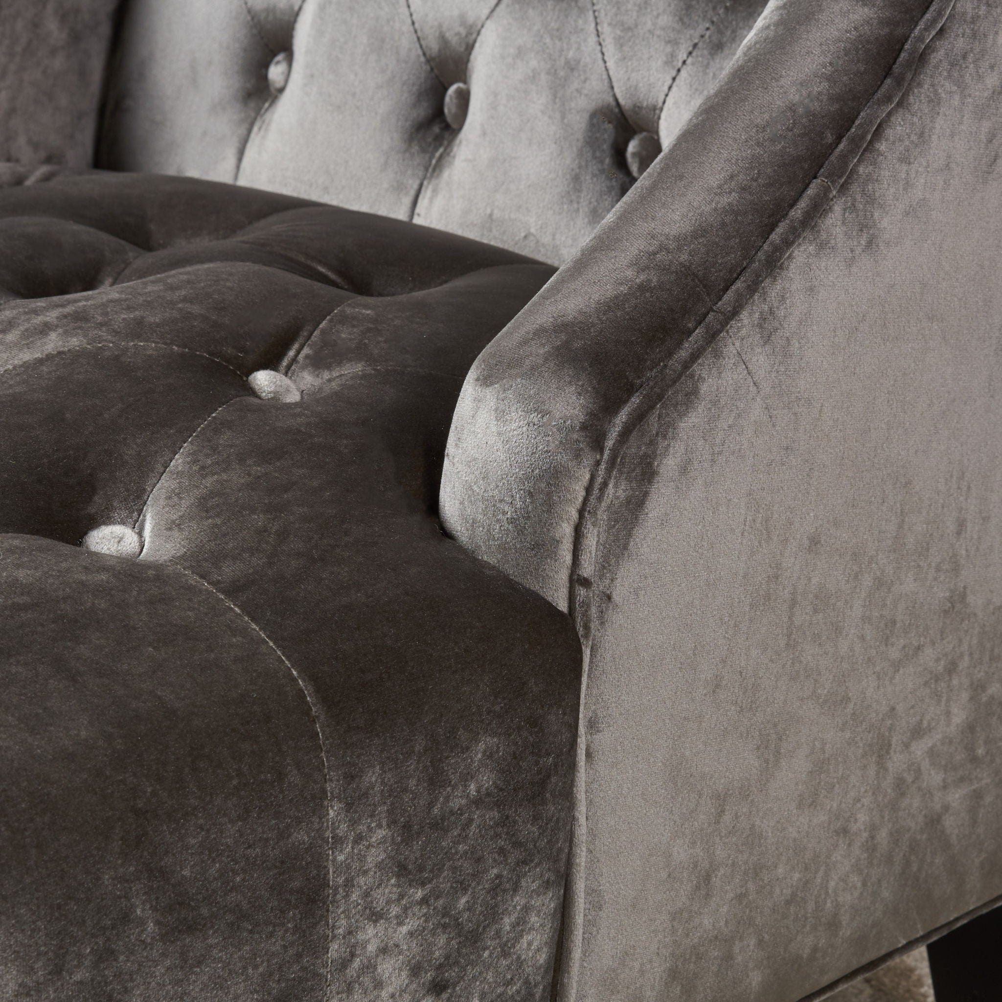 Toddman Hi-Back Club Chair With Elegant Design by HouseOfZazla