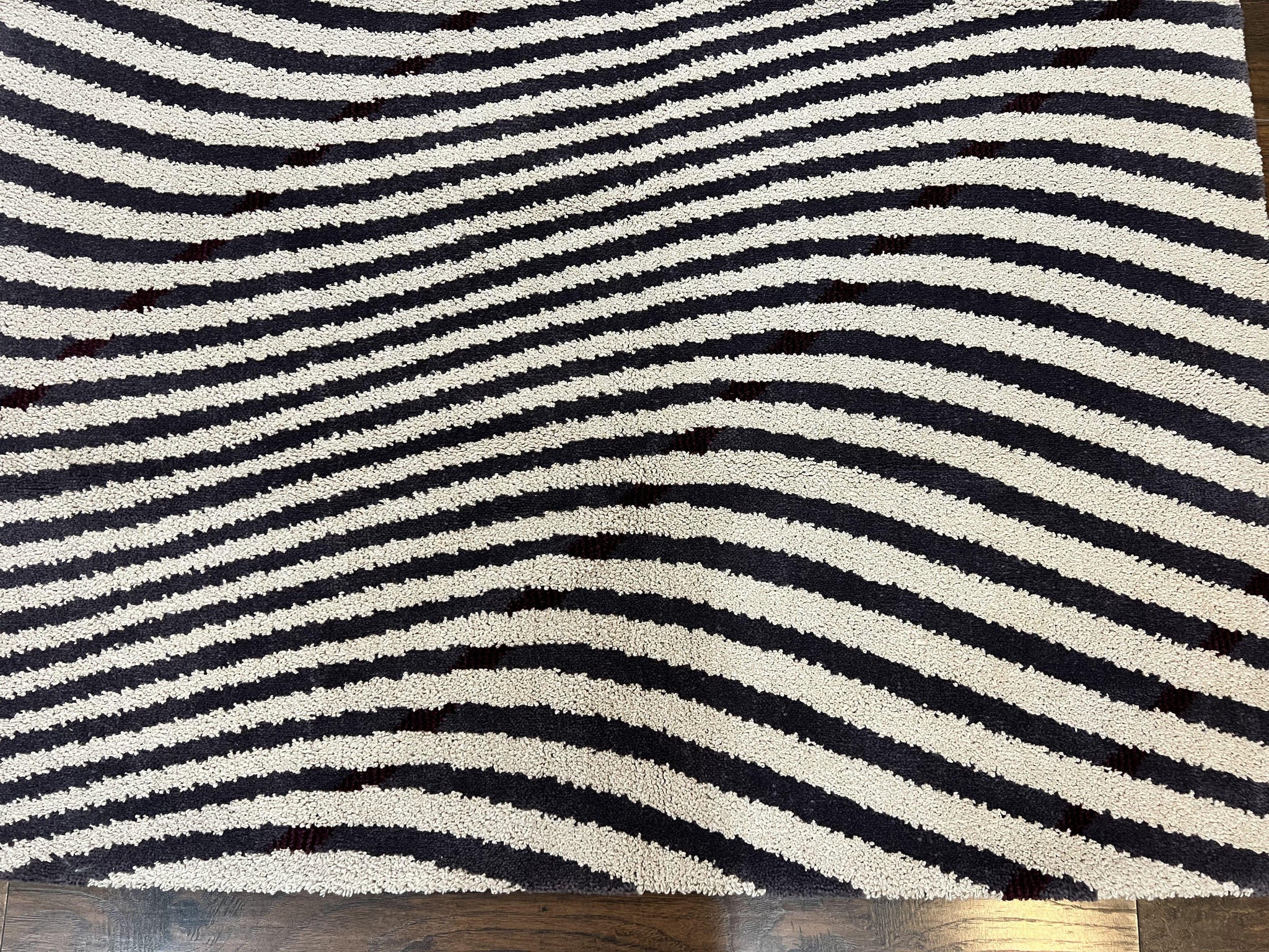 Vintage Zebra Stripes Shag Rug 5.7 x 7.4, Black and White, Retro, Wool by Jewel Rugs