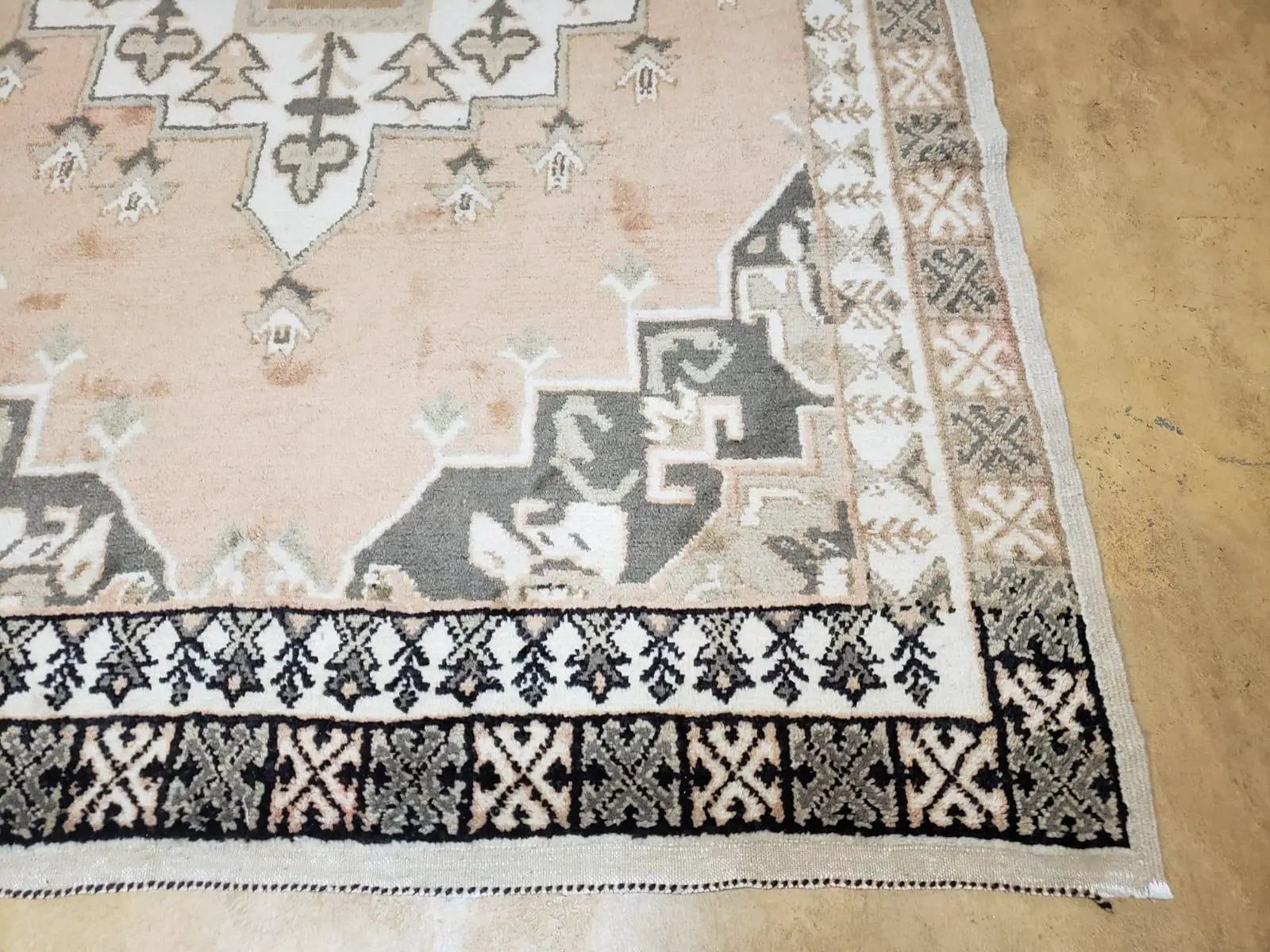 Antique Moroccan Rug 5x7 Tribal Carpet, Hand-Knotted Soft Wool Pile, 5 x 7 Area Rug, Berber Rug, Geometric Open Field Medallion, Pink Ivory by Jewel Rugs