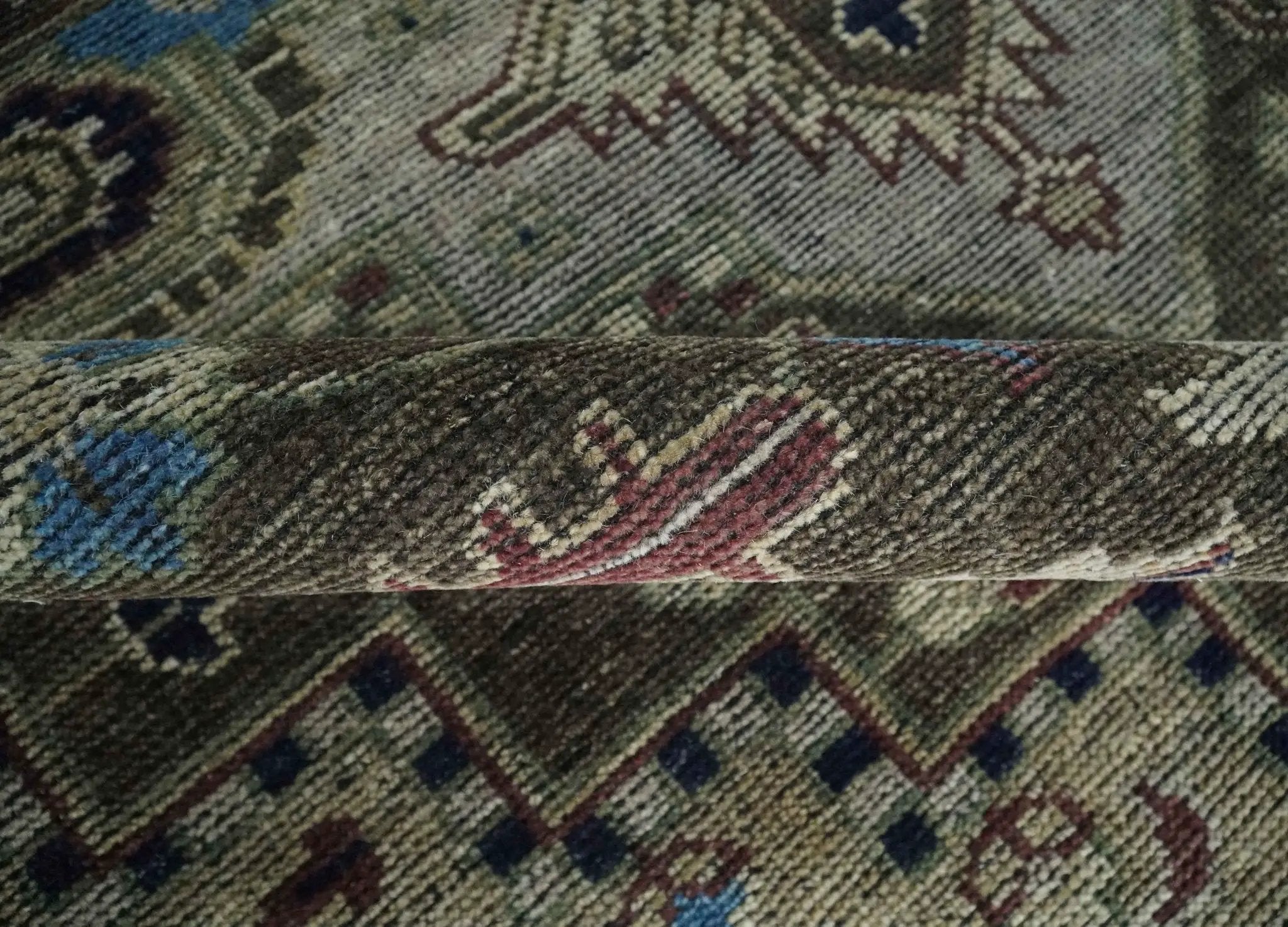 8x10 Antique look Brown, Beige and Blue Traditional Medallion wool Area Rug by The Rug Decor