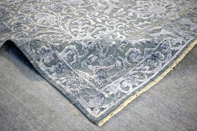 Modern Silver And Gray Hand Knotted Bamboo Silk 8x10 Area Rug by The Rug Decor
