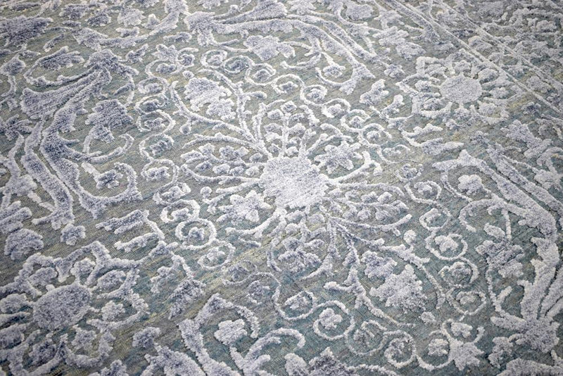 Modern Silver And Gray Hand Knotted Bamboo Silk 8x10 Area Rug by The Rug Decor