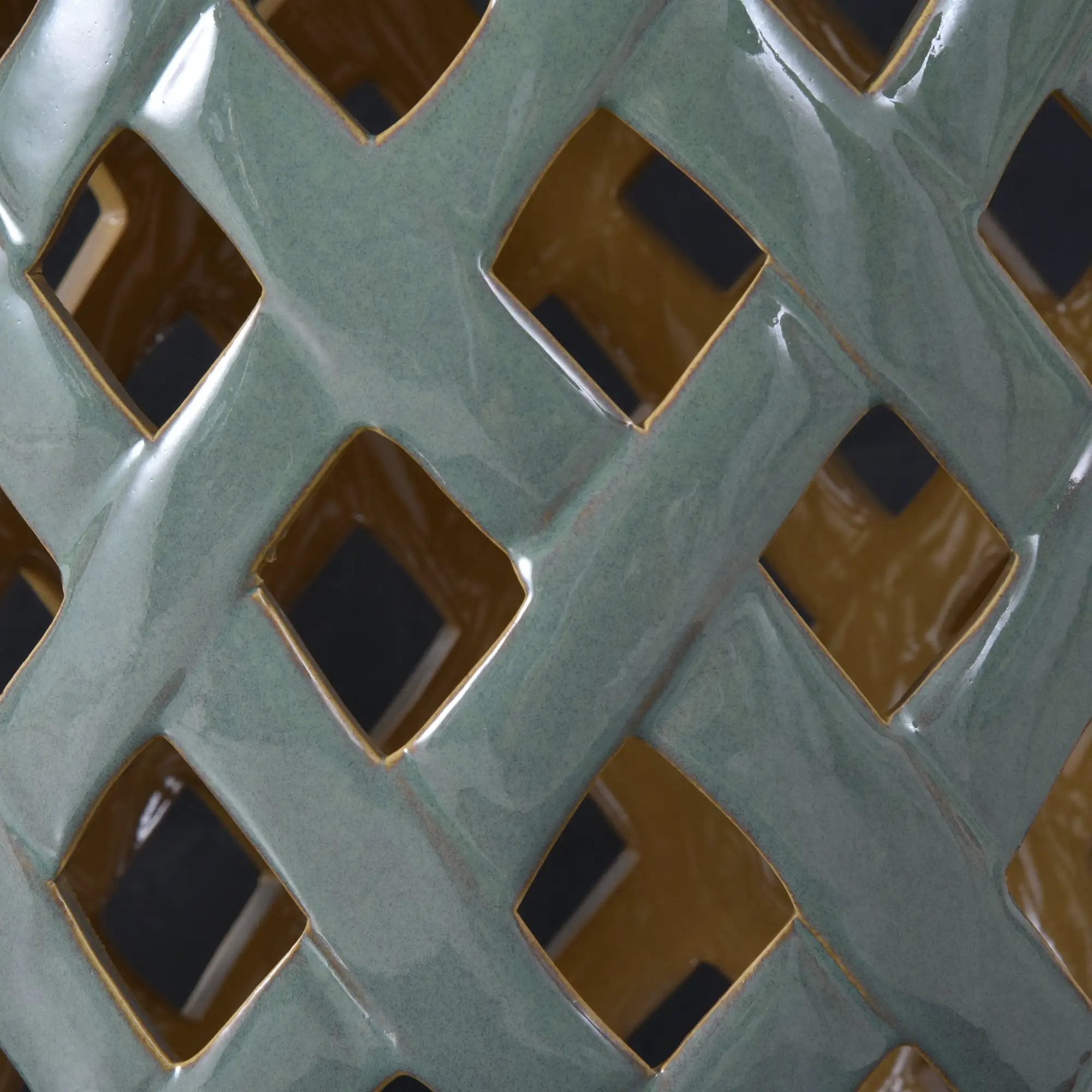 Outsunny 13' x 18' Ceramic Garden Stool with Woven Lattice Design & Glazed Finish by HouseOfZazla