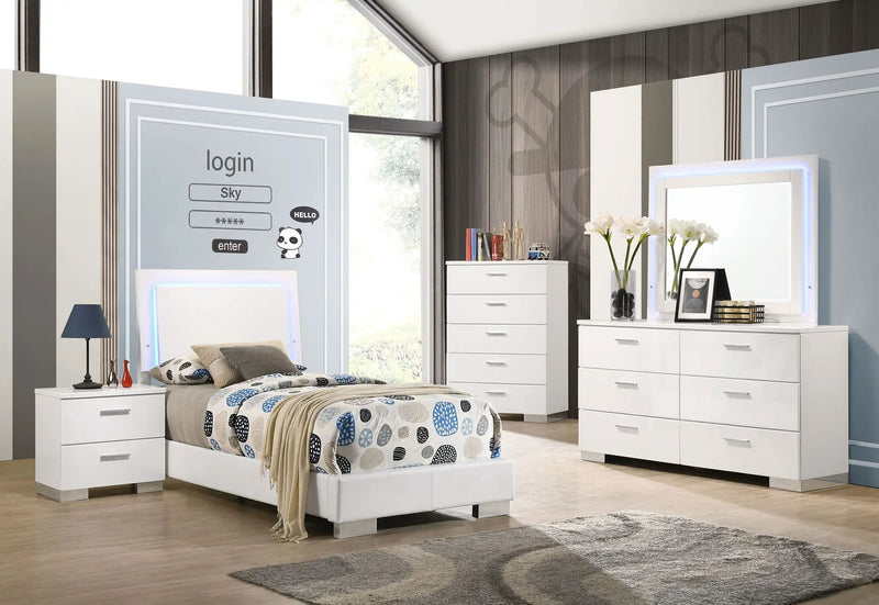 Felicity 4-piece Twin Bedroom Set White High Gloss by Unique Piece Furniture