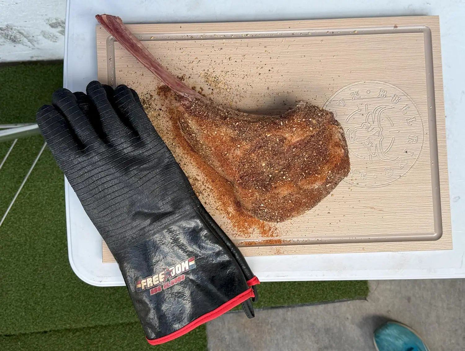 Freedom BBQ Gloves 932°F Heat Rated Magnetic EZ On Off Safety Clips Waterproof for Grills Smokers Fryers Ovens (18") by GreenHaven Gardens