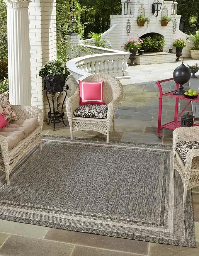 Unique Loom Outdoor Border Collection Area Rug - Soft Border (7' 10" Square, Black/ Ivory) by GreenHaven Gardens