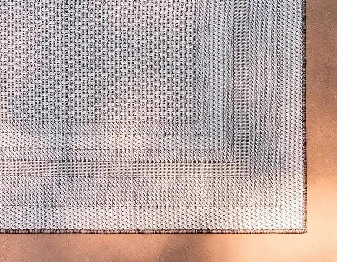 Unique Loom Outdoor Border Collection Area Rug - Soft Border (7' 1" x 10' Rectangle, Brown/ Ivory) by GreenHaven Gardens