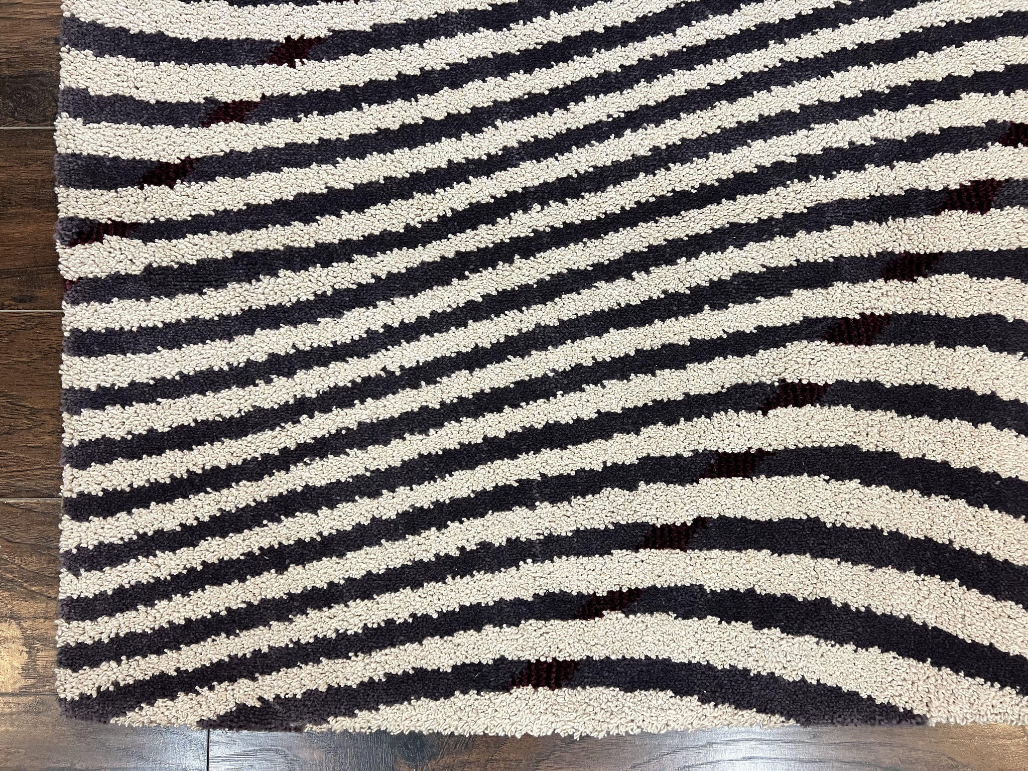 Vintage Zebra Stripes Shag Rug 5.7 x 7.4, Black and White, Retro, Wool by Jewel Rugs