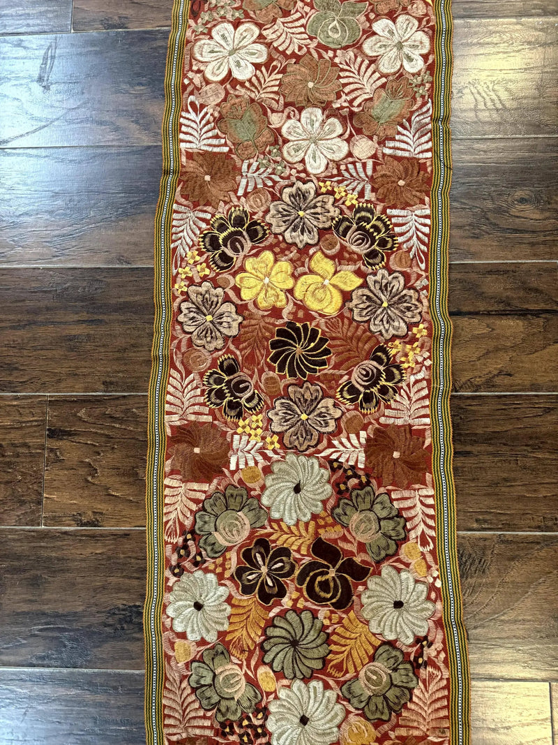 Vintage Table Runner 1.5 x 7.5, Floral by Jewel Rugs