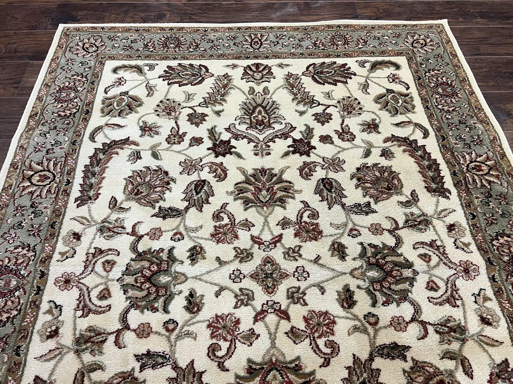 Floral Oriental Rug 5x7, Turkish Power Loomed Carpet, Traditional Design by Jewel Rugs