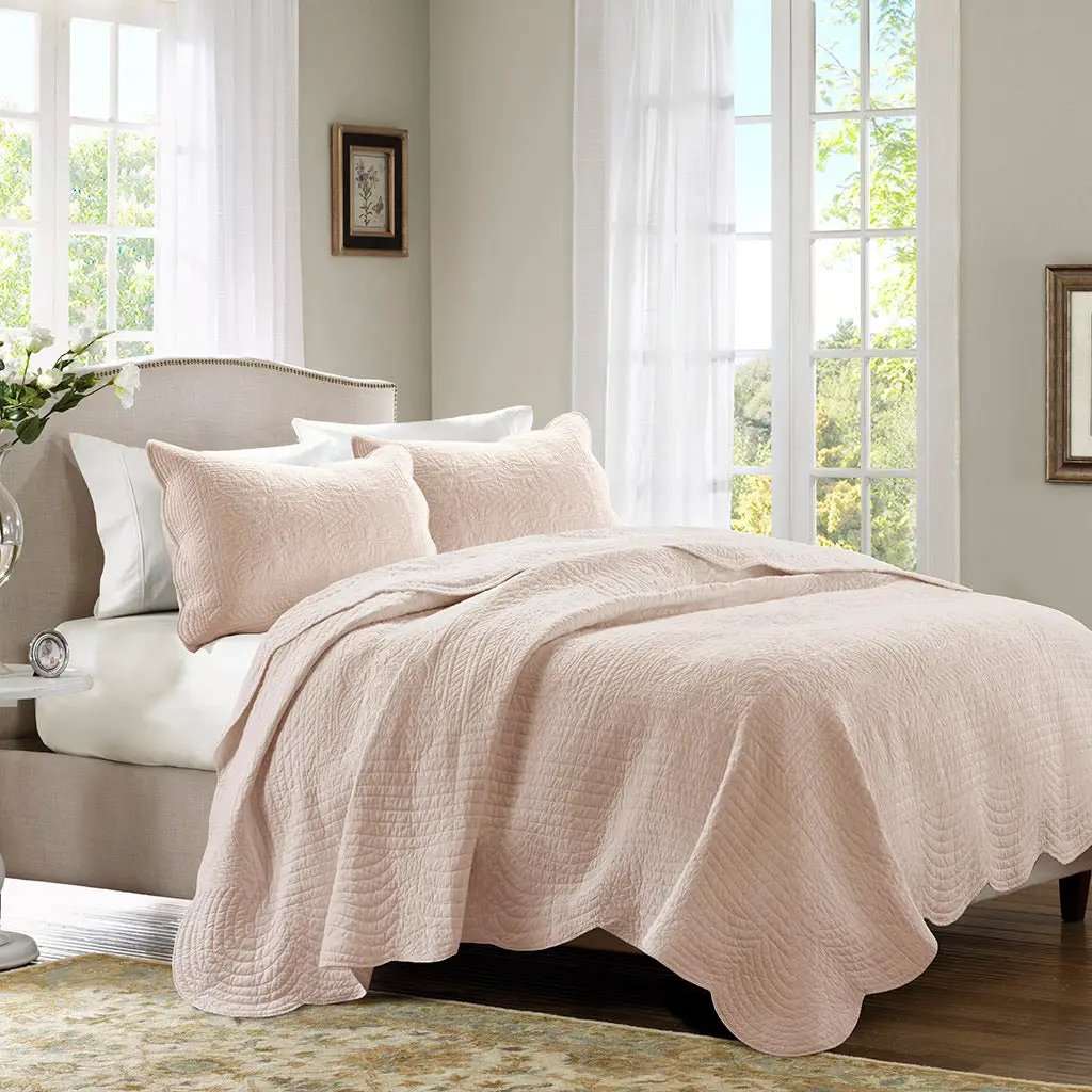 3 Piece Reversible Scalloped Edge Quilt Set Blush Full/Queen by HouseOfZazla