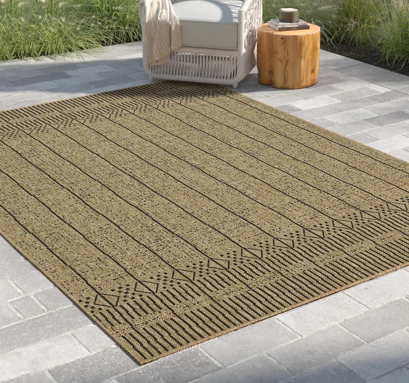 Earth GC_NTL1008 Jute/Black 5 ft. 3 in. x 7 ft. 3 in. Area Rug by HouseOfZazla