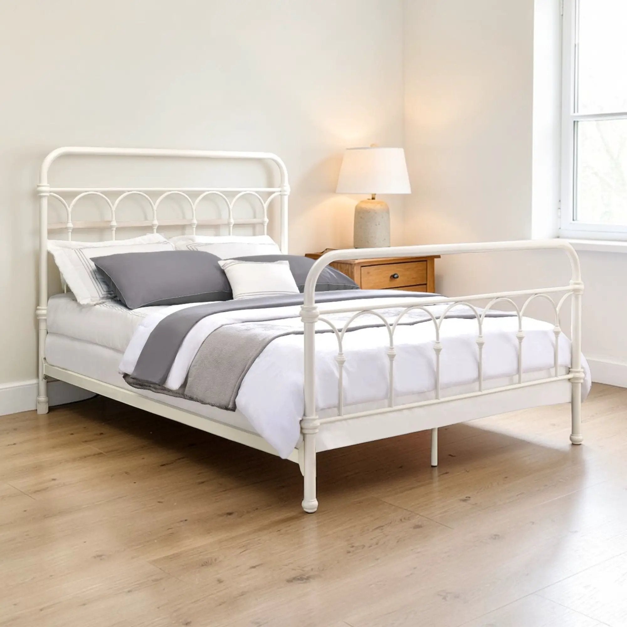 Citron - Bed, Elegant Design by Unique Piece Furniture