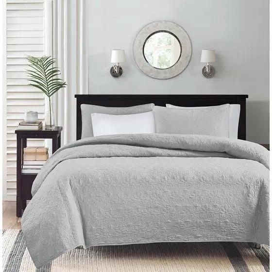 Reversible Quilt Set Grey King/Cal King by HouseOfZazla