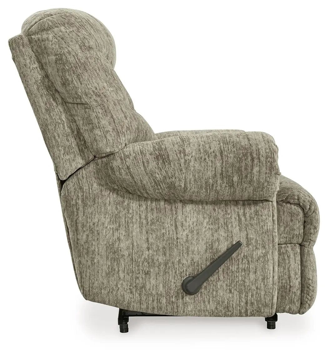 Movie Man - Zero Wall Recliner by Unique Piece Furniture