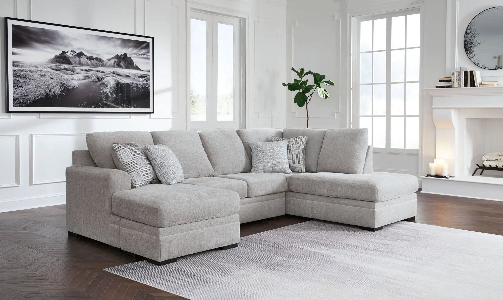 Gabyleigh - Sectional by Unique Piece Furniture
