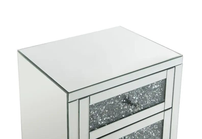Noralie - 26" Accent Table With Faux Diamonds - Mirrored by Unique Piece Furniture