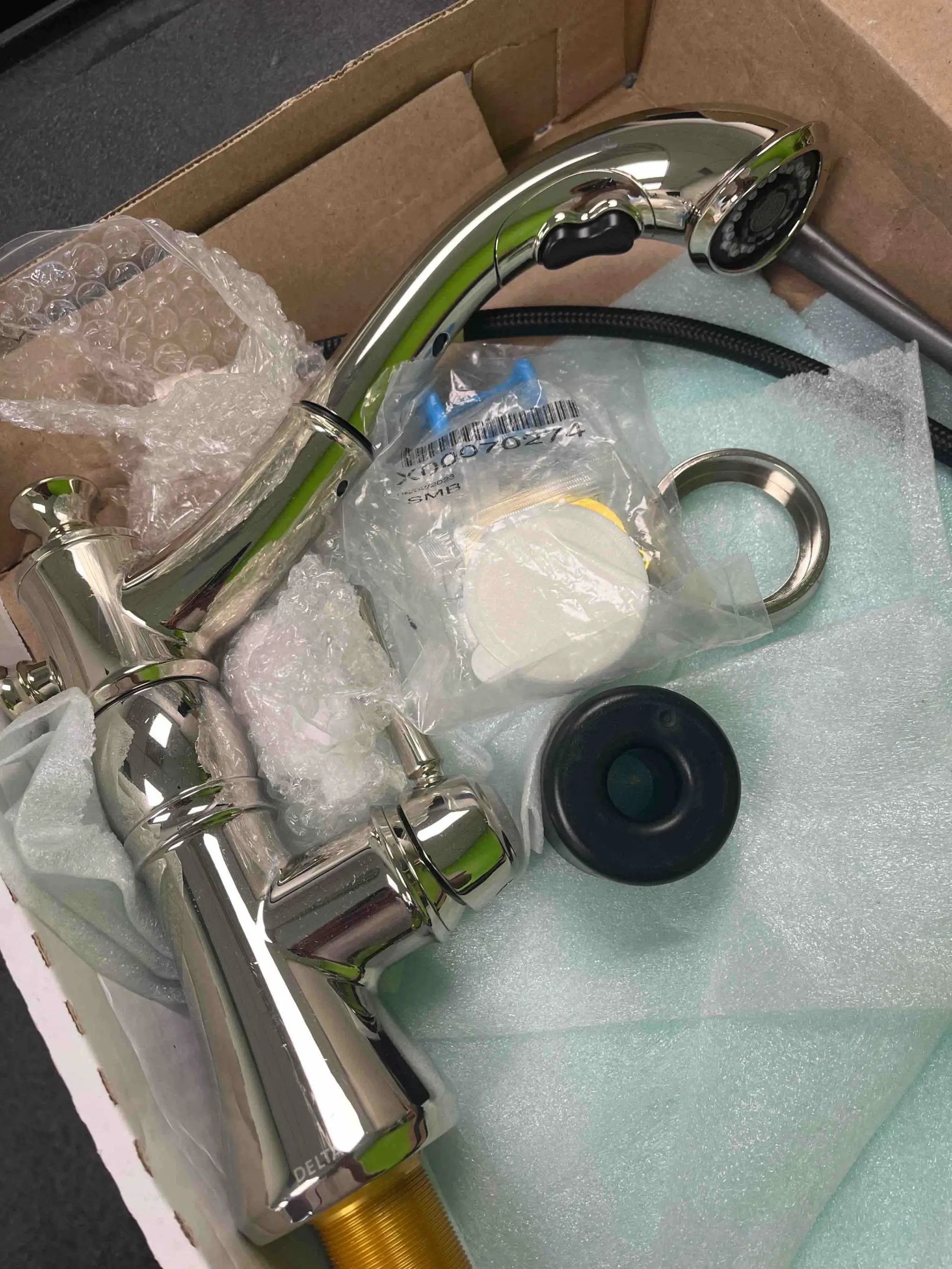 Delta 4197 PN DST Cassidy Single Handle Pull Out Faucet by Selzalot