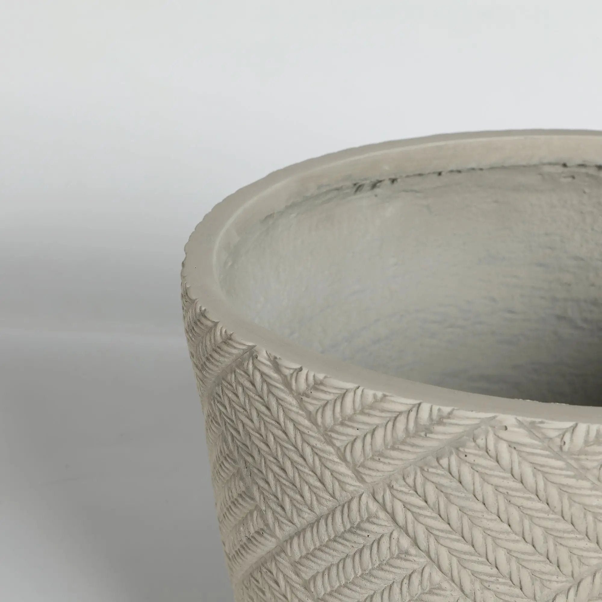 Round Concrete Planter Set of 2 by HouseOfZazla