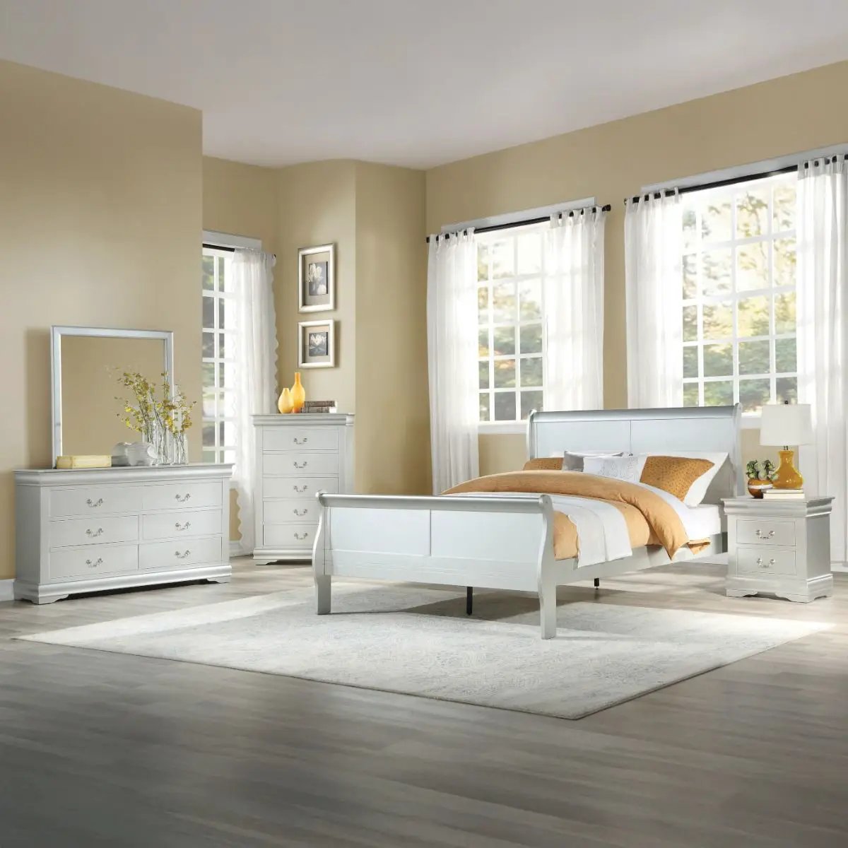 Louis Philippe - Bed by Unique Piece Furniture