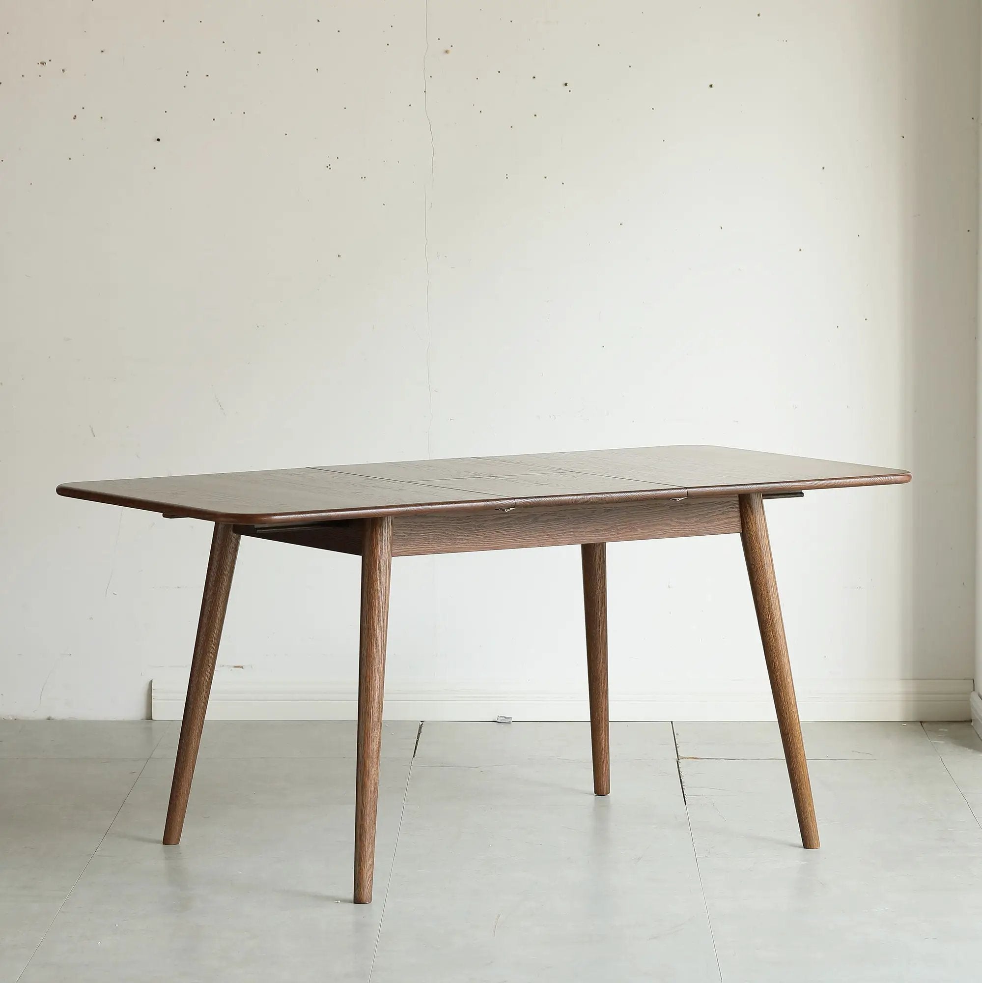 Round Corner Diagonal Leg Telescopic Table For 6 - 8 People To Meet Dining Table by HouseOfZazla