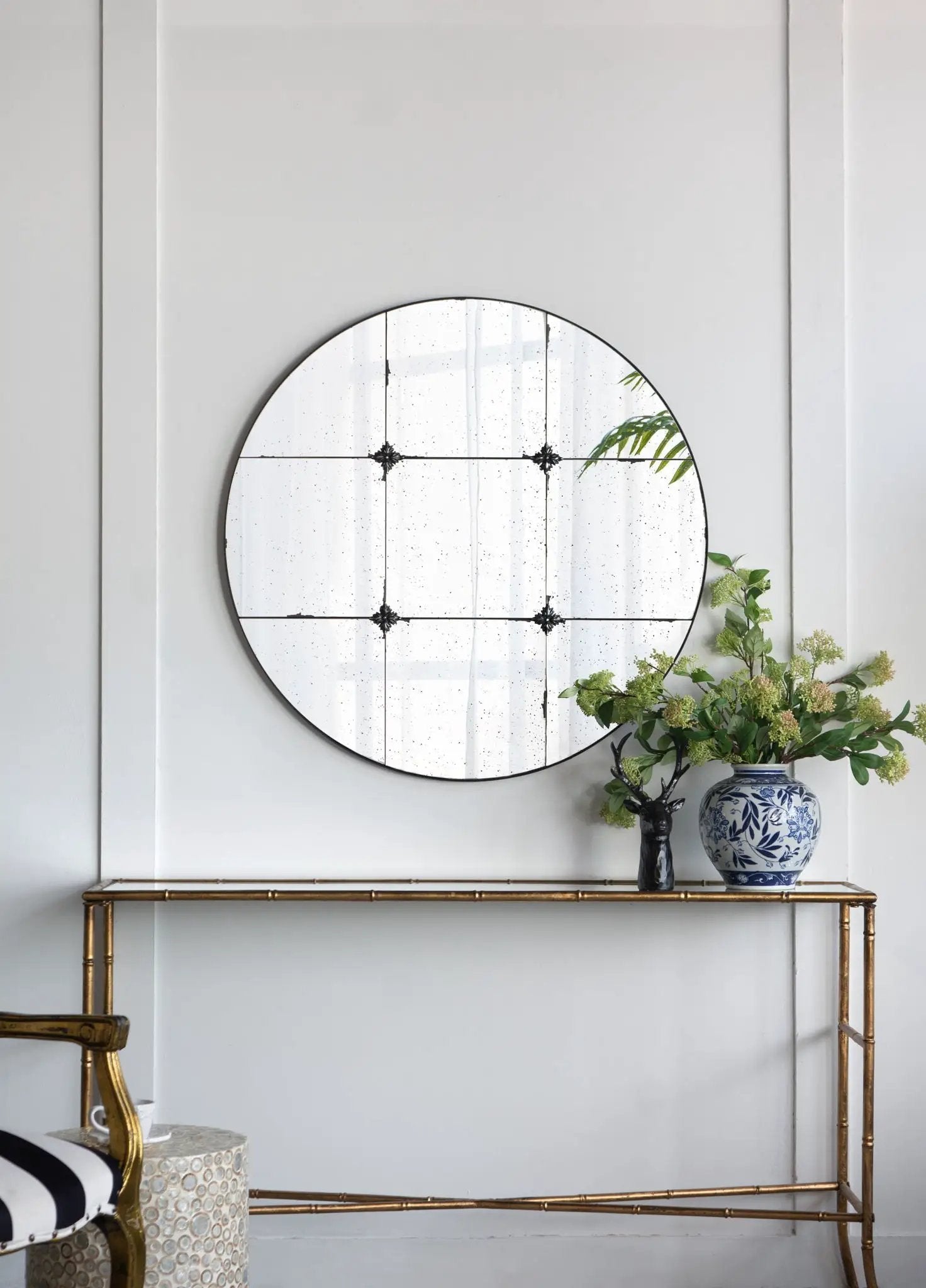 Traditional Decor Style Round Antique Glass Wall Mirror, Wall Decor For For Bathroom Entryway Console Lean Against Wall - Black by Unique Piece Furniture