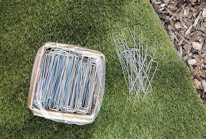 Squirrel Products U Shape Galvanized Garden Stakes Metal, 6 Inch Landscaping Staples, 11 Gauge Stakes for Landscaping Fabric Barrier Irrigation Tubing, 2.9mm 15x2.5x15cm – 500 Pack by GreenHaven Gardens