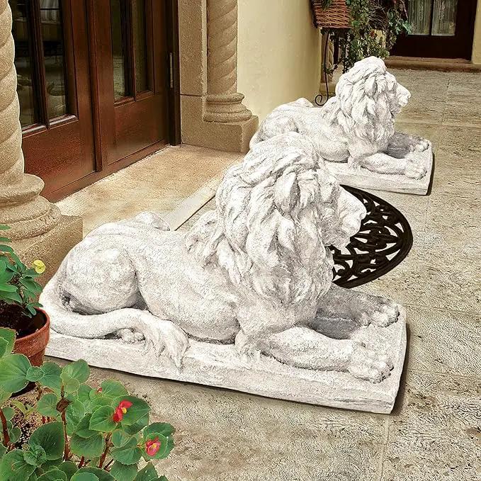 Design Toscano Lyndhurst Manor Lion Sentinel Statue: Set of Two by GreenHaven Gardens