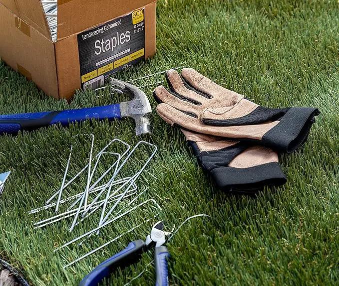 Squirrel Products U Shape Garden Stakes Metal, 6 Inch Landscaping Staples, 11 Gauge Stakes for Landscaping Fabric, 2.9mm 15x2.5x15cm – 200 Pack by GreenHaven Gardens