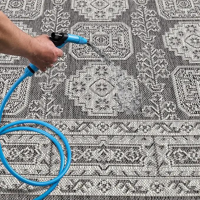 Keen Home Design Terrace Outdoor Area Rug - 5x8 Washable Indoor/Outdoor Rug for Patio, Kitchen, Balcony, Beach, Garden, Deck and Porch, Size: 5'3"x7'7" by GreenHaven Gardens