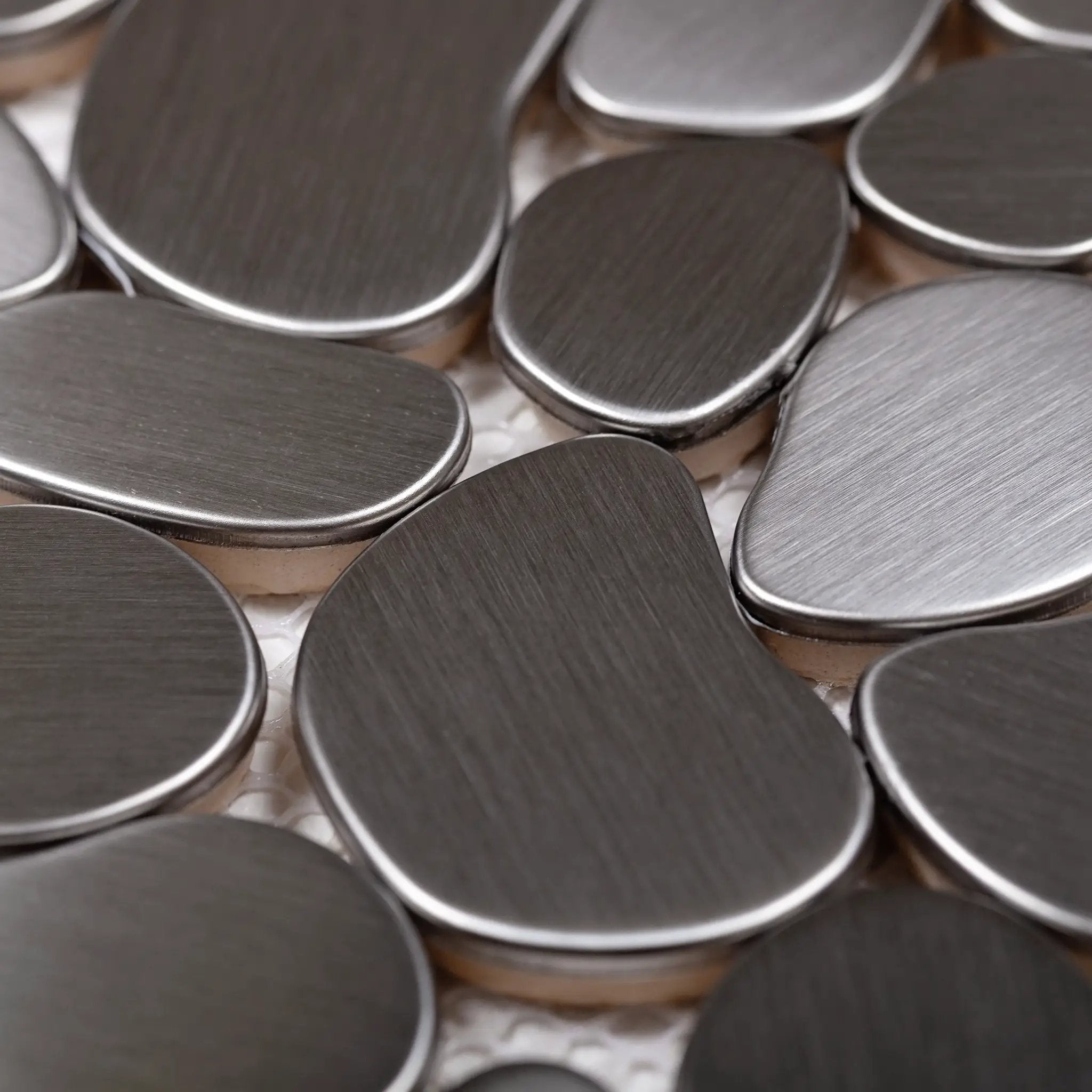 Pebble Gray 12x12 Polished Multi-shaped Metal Mosaic Tile (5 pack, 5.17 sq ft/case) by Apollo Tile