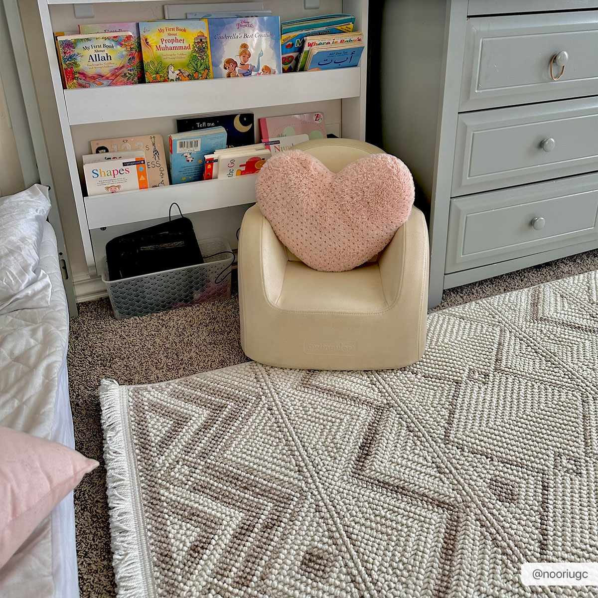 Armen Area Rug - Clearance by Boutique Rugs