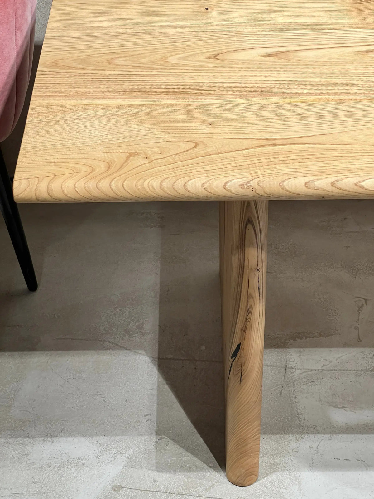 Minimal Solid Dining Table, photo 7 of 8