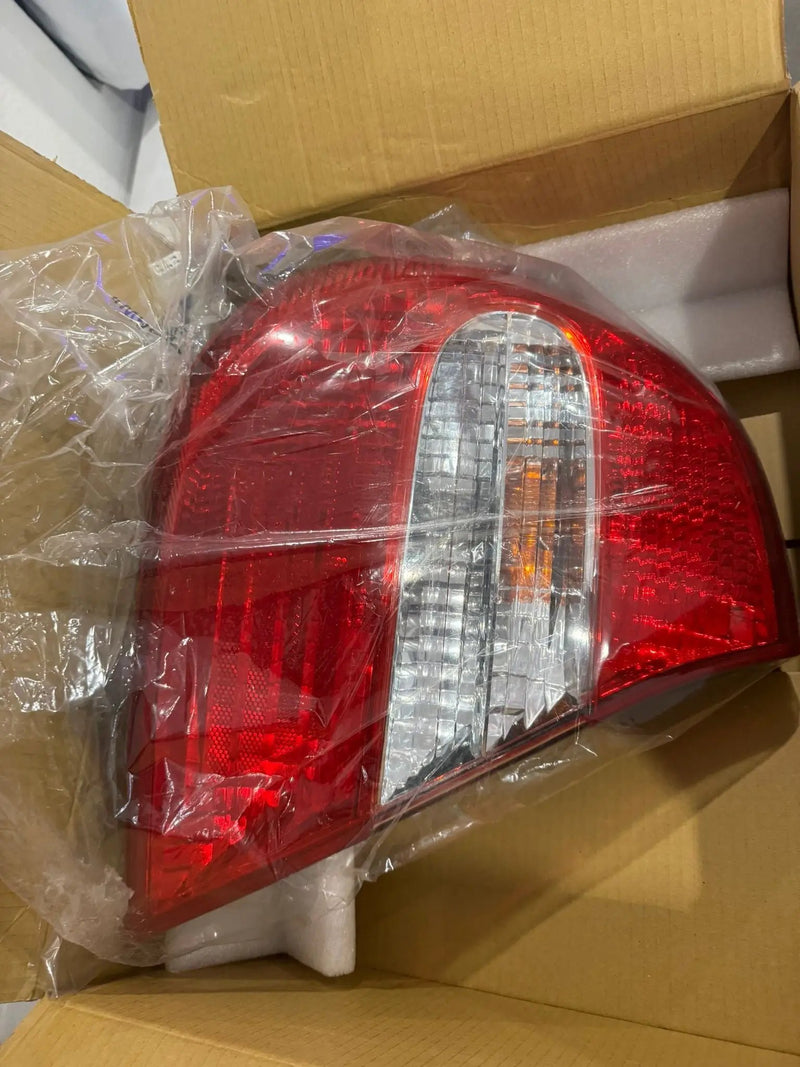 Open Box Dependable Direct Driver Side (LH) Tail Light Lamp for 2002-2004 Toyota Camry by Selzalot