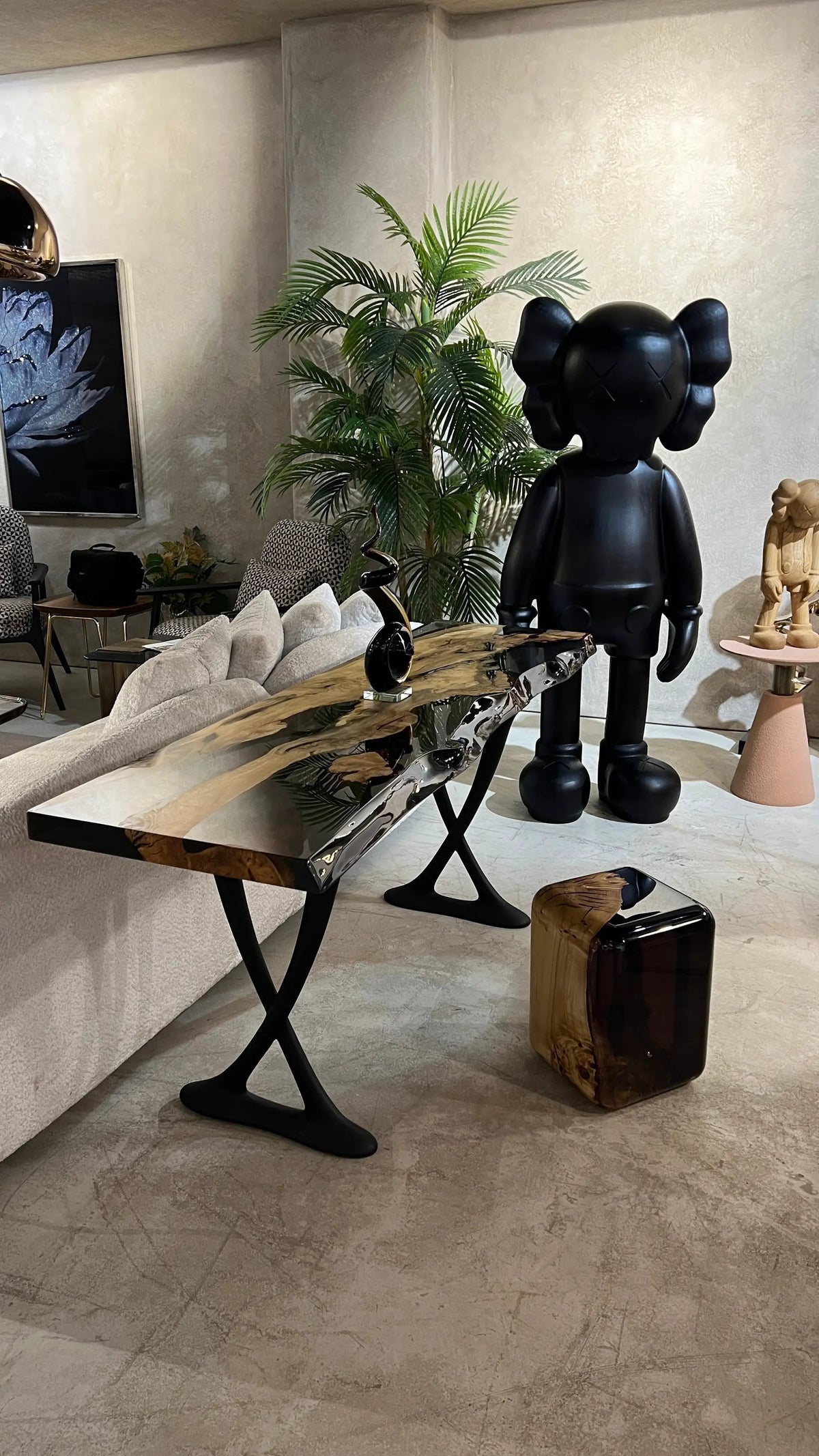 Resin Live Edge Console Table Made of Linden Wood - Foyer Table- Entryway Table, photo 3 of 13