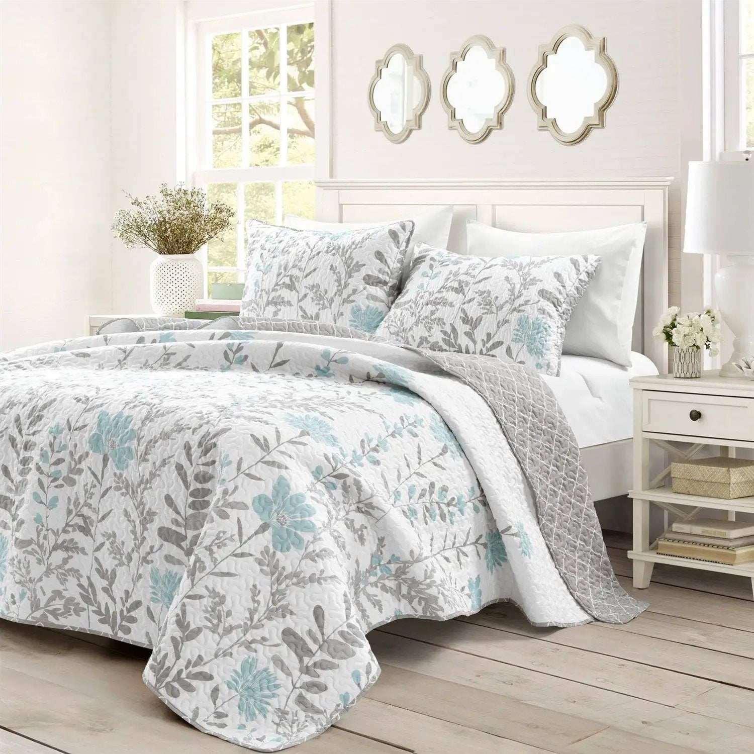 Full/Queen Blue Grey Floral Lightweight Thin Polyester Fabric 3-Piece Quilt Set by HomePacific