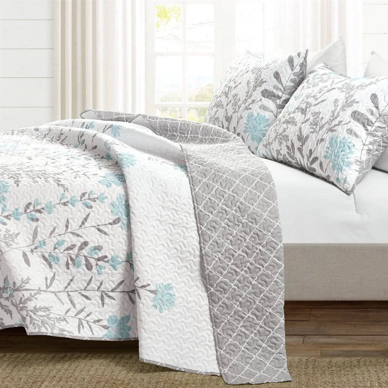 Full/Queen Blue Grey Floral Lightweight Thin Polyester Fabric 3-Piece Quilt Set by HomePacific