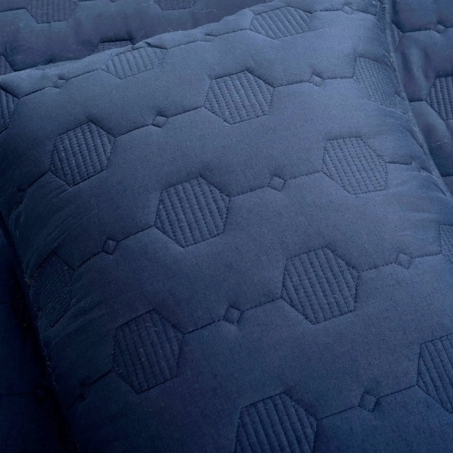 Full/Queen size Lightweight Blue Textured Cotton 3 Piece Quilt Set by HomePacific