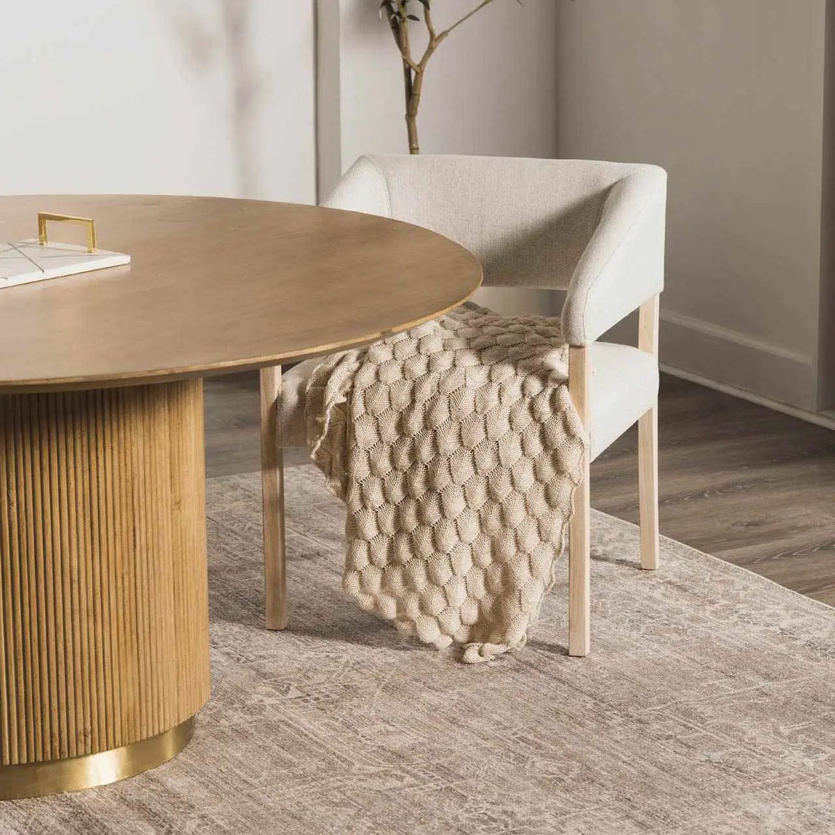 Collins Avenue Machine Woven Galey Alix x LIVABLISS GACA-2307 Area Rug, installed in a room 4