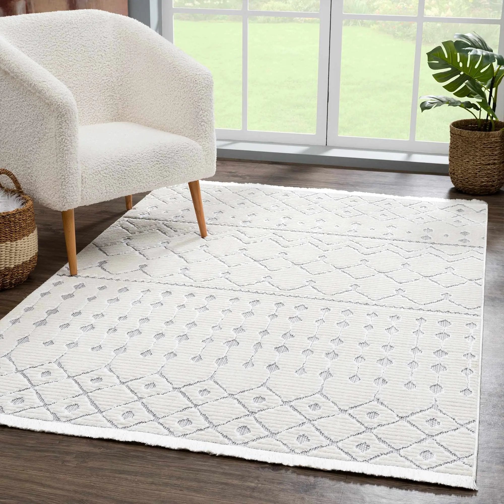 Ivory Gray Beil Textured Trellis Fringe Area Rug - Clearance by Boutique Rugs