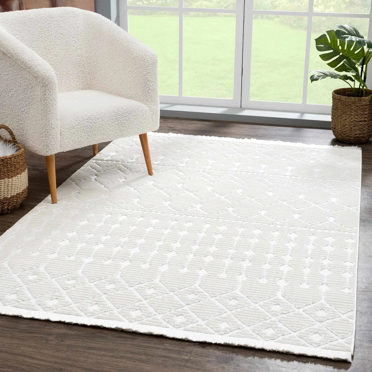 Ivory Beil 3D Fringe Area Rug - Clearance, photo 2 of 7