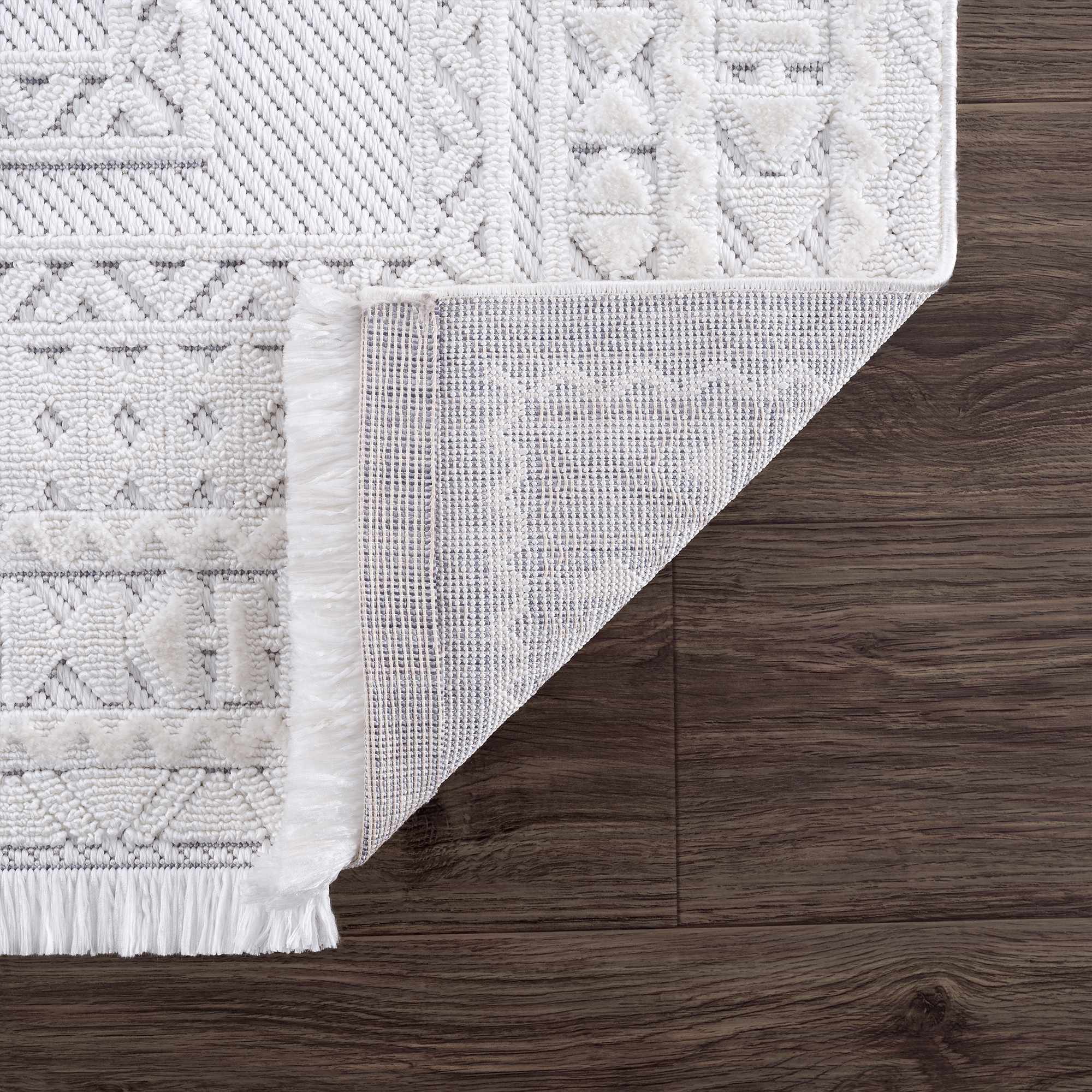 Alya White Fringe Rug by Hauteloom