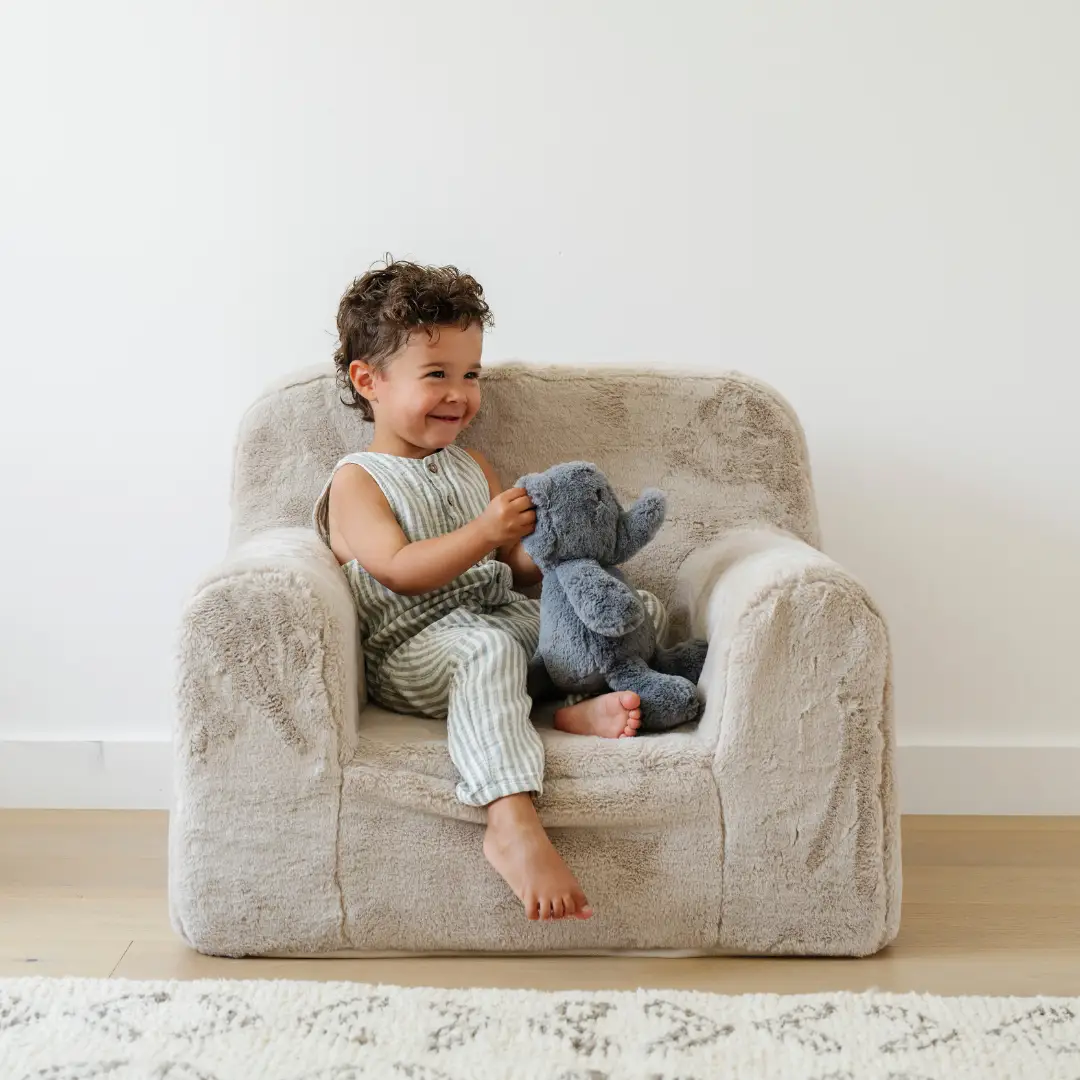 SNUGGLE UP CHAIR by HouseOfZazla