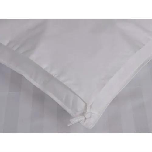 Queen size Hypoallergenic Down Alternative Comforter in White by HomePacific