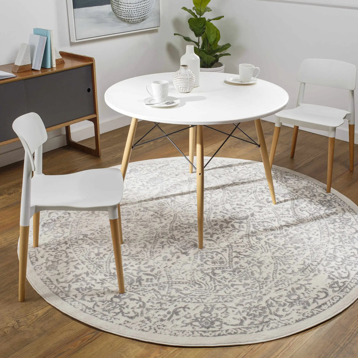 Comstock Area Rug, installed in a room 2