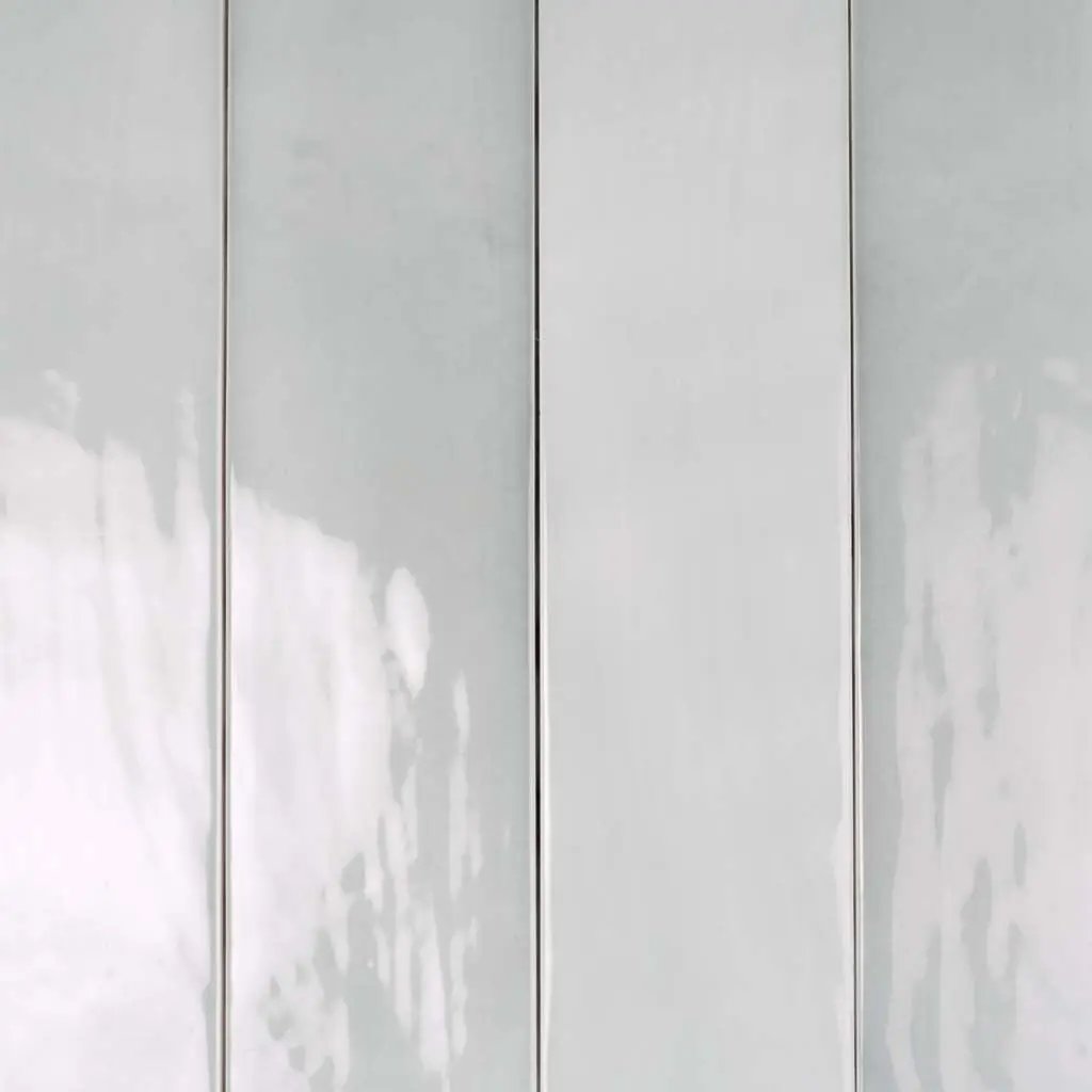 Benjamin Moore Smoke 2.6x16 Glossy Ceramic Subway Tile (38 pack, 10.76 sq ft/case) by Apollo Tile